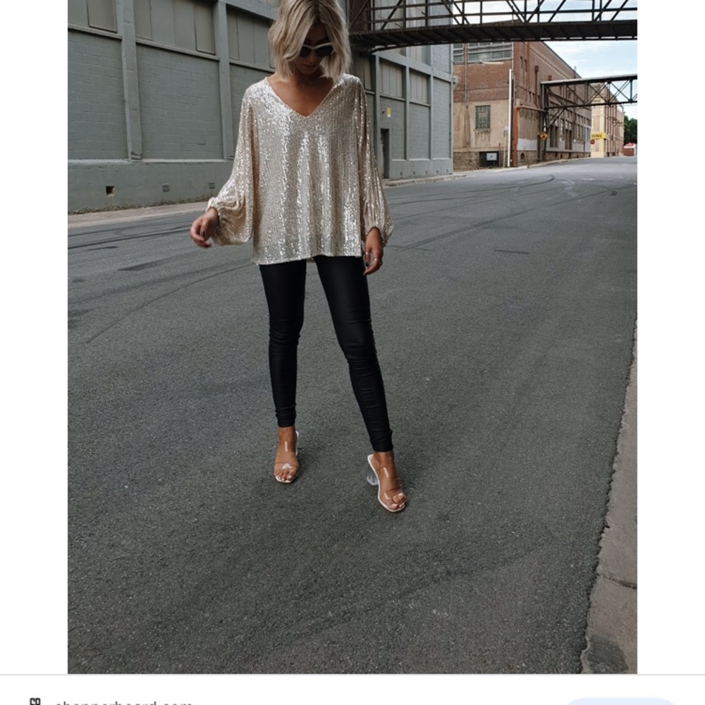 Show me your MuMu Chelsea  platinum sequin top